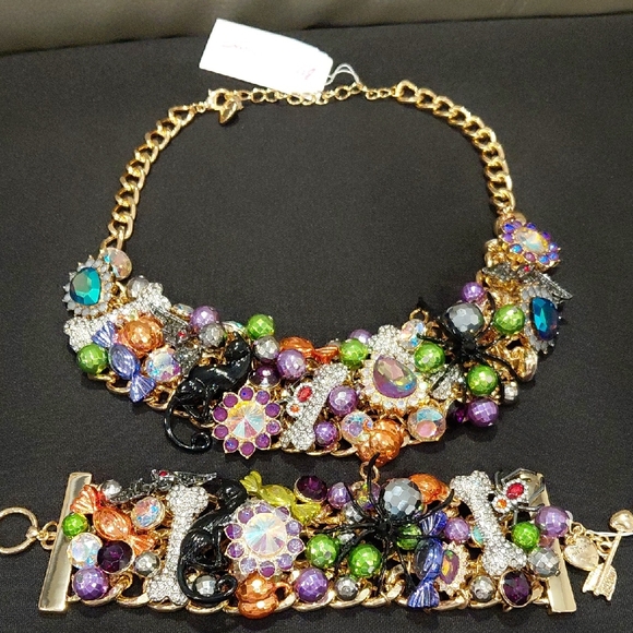 BETSEY JOHNSON HALLOWEEN Statement Necklace and Bracelet Set - Picture 1 of 13